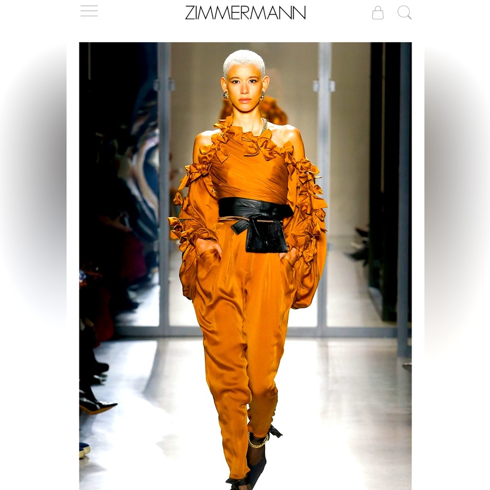 Zimmerman Runway Blouse !! Beautiful addition to your wardrobe!!
